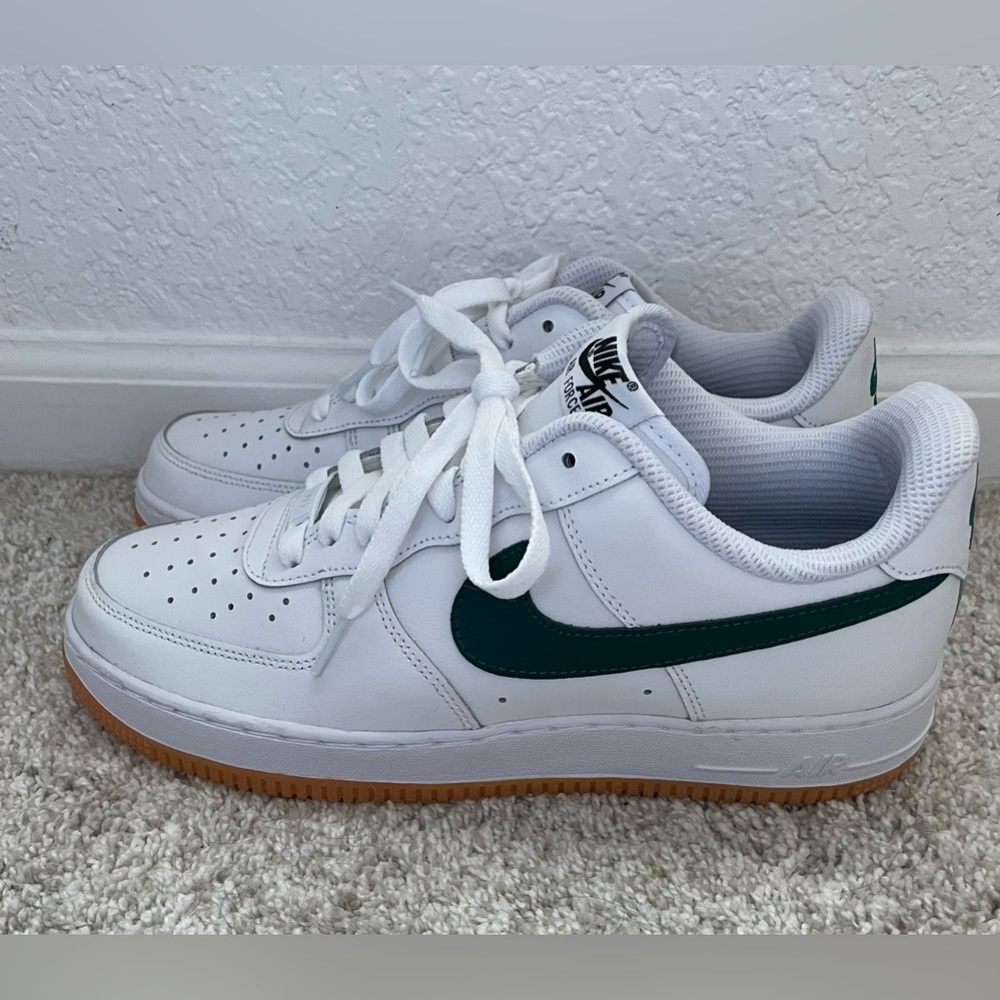 Nike Air Force 1 - Size 8.5